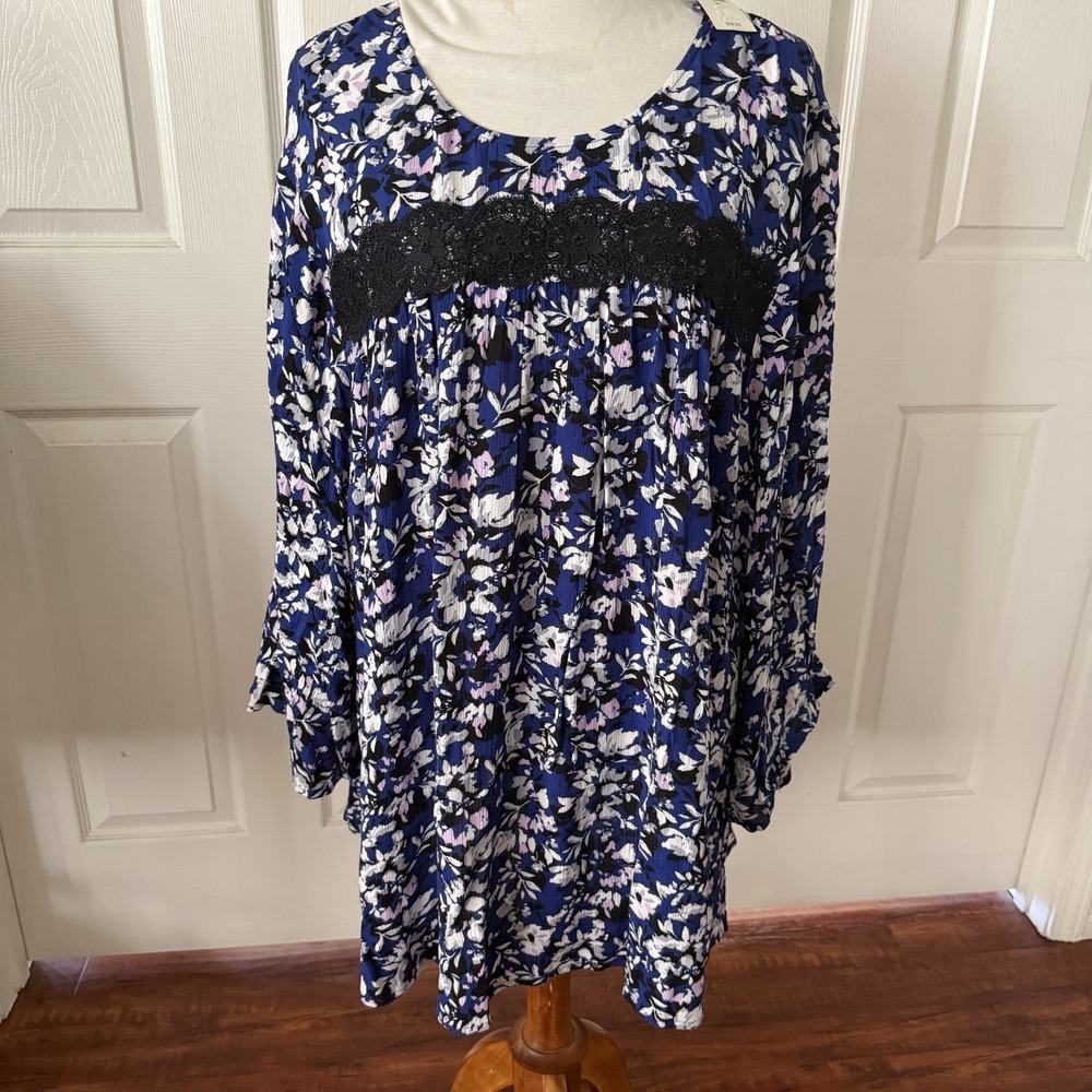 Lane Bryant Womens Plus 26 Blue Floral Lace Tunic Blouse Bell Sleeve Rayon